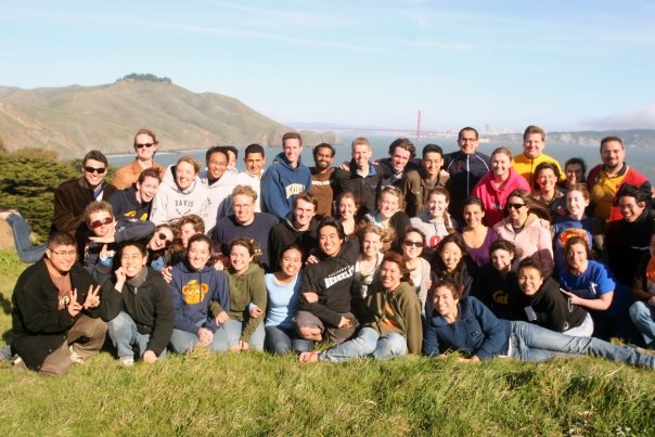 Spring 2008 retreat group picture with Golden Gate in background.